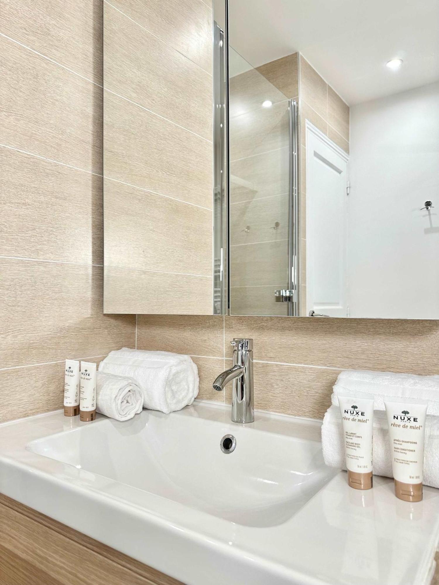 Deluxe Apartment Near The Tour Eiffel Paris Exterior photo